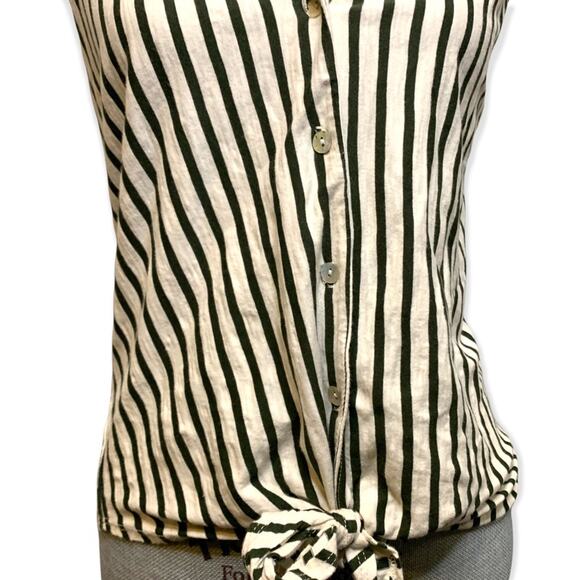 Kim & Cami Green and White Stiped Collar Button Up Tank Small - Picture 9 of 12